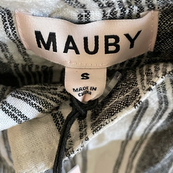 Maury pleated Black and white Linen Shorts - Picture 2 of 7